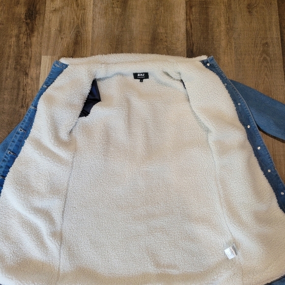 Denim Sherpa-Lined Jacket - Picture 11 of 16